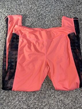 Girls XL 16 Everlast Coral Athletic Leggings Black mesh Geometric Side Panels
